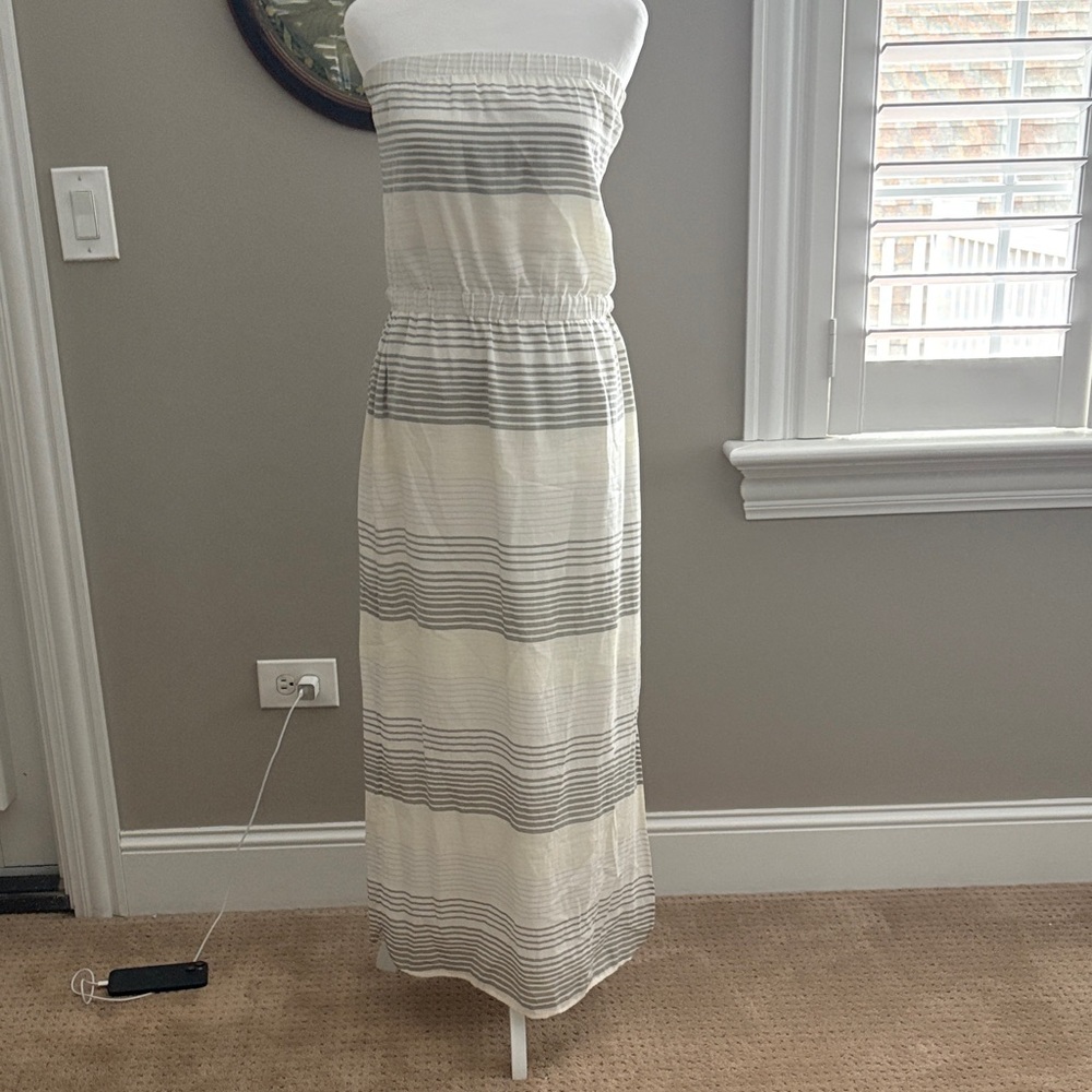 Theory white / gray stripped Cotton strapless sun dress size 4
